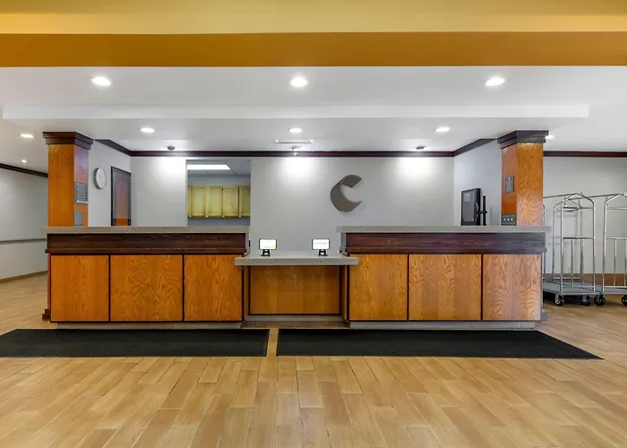 Comfort Inn & Suites Akron South